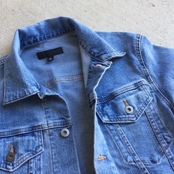 Uniqlo Relaxed Fit Denim Jacket - Picture 2 of 8